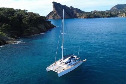 Location Catamaran cnb lagoon 570 La Ciotat