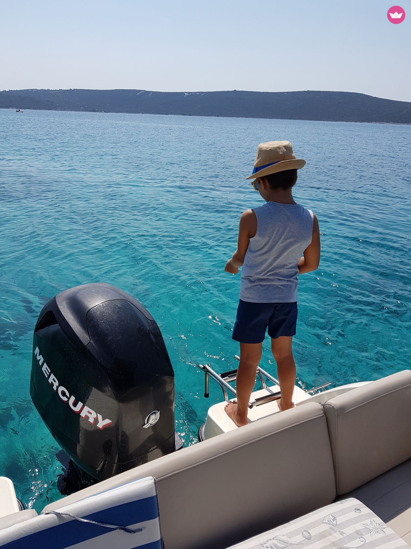 Motorboat Quicksilver Activ 555 for hire