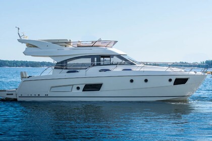 Charter Motorboat Bavaria Virtess 420 Fly Stockholm