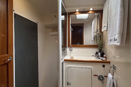 Riviera 48 Flybridge