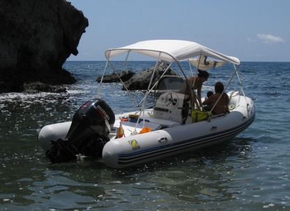 Charter RIB Zodiac Medline 580 Carboneras