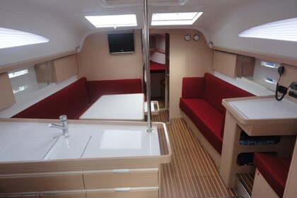 Explore the Adriatic on Elan 444 Impression Reina