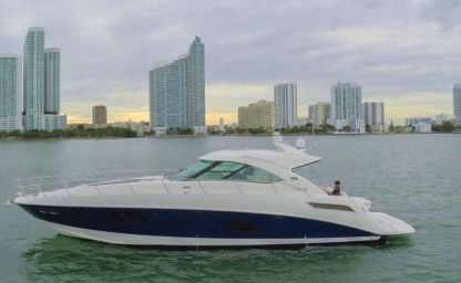 Rental Motorboat Sea Ray Sundancer Miami
