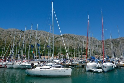 Miete Segelboot JEANNEAU SUN ODYSSEY 33I Dubrovnik
