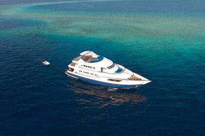 Rental Motor yacht Honors Legacy Maldives yacht 33 Maldives