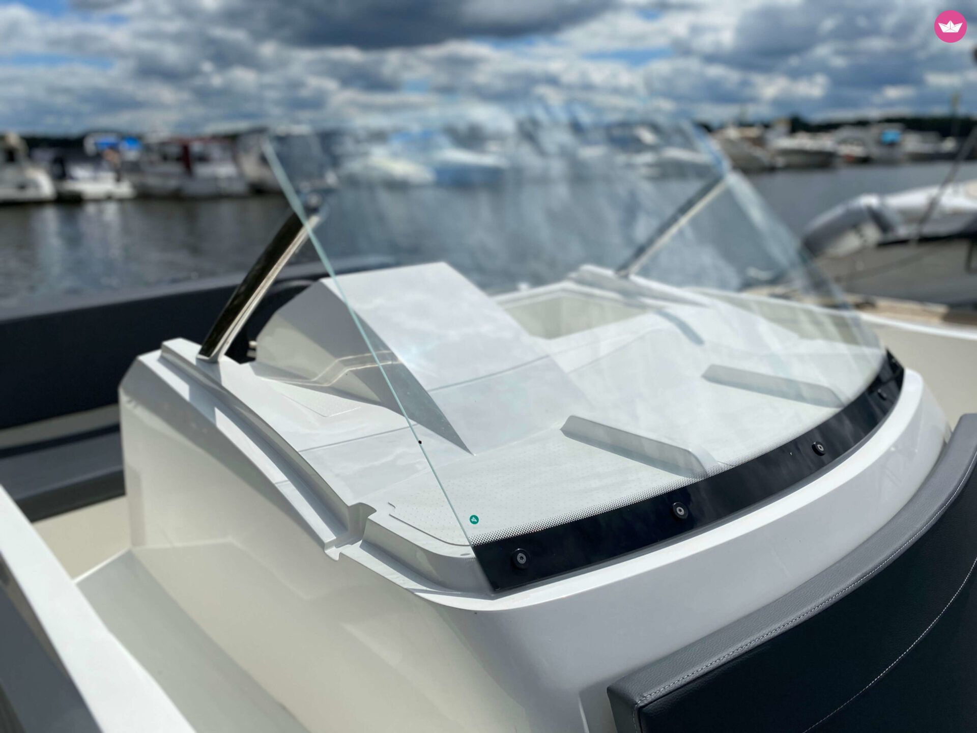 Bateau à moteur Remus 525 Open 15cv 6