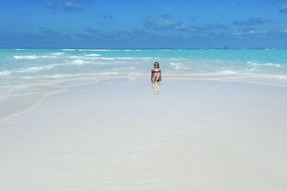 GRACE BAY LUXURY  YACHT BAVARIA 33’