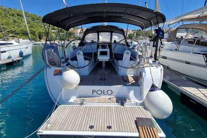 Rental Sailboat Bavaria Yachtbau Bavaria Cruiser 37 - 3 cab. Pula