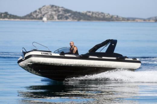 Shark 23 rb boat