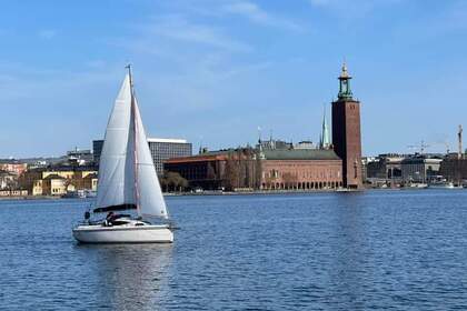 Hyra båt Segelbåt Maxus 21 Stockholm