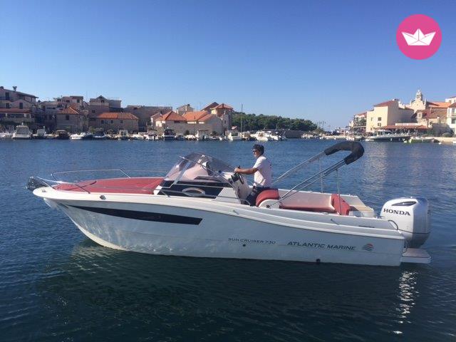 Bateau à moteur Atlantic 730 Sun Cruiser 250cv