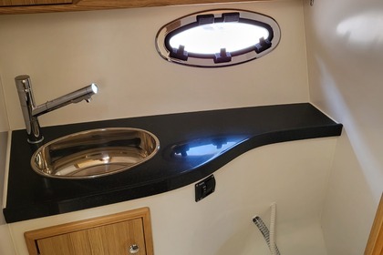 Brand new motor yacht  30 Hardtop