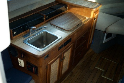 Bayliner 2550 Widebody Powerboat 315HK