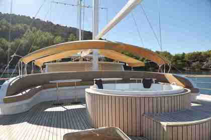 Ultra Luxury Comfortable Aegean Cruiser