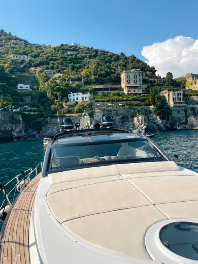 Capri Motorboat Rizzardi 48in alt tag text