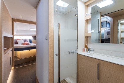 New Design 2025 Luxury Fountain Pajot 44