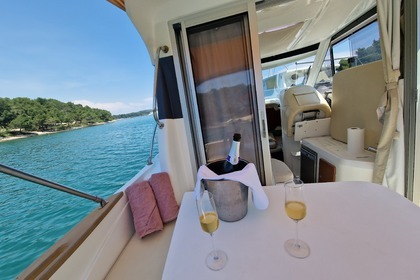 Beneteau Antares 680