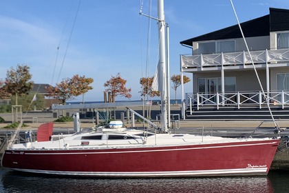 Hire Sailboat  Delphia 40 Altefähr