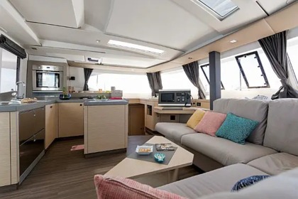 FOUNTAINE  PAJOT  SAONA 47 Quintet – SKY ADA II