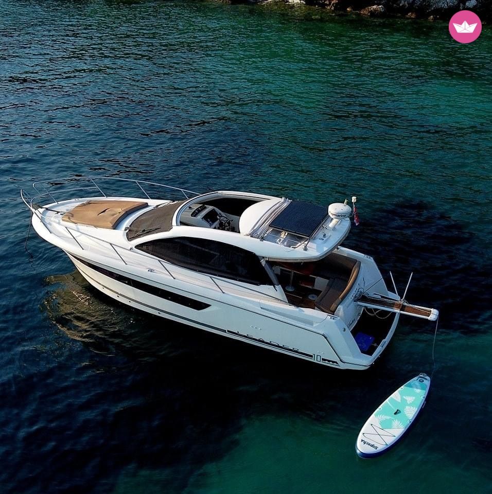 Bateau à moteur Jeanneau Leader 10 520cv 2