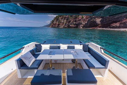 De Antonio Yachts D50 Open