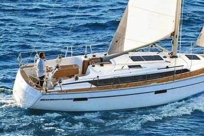 Passe férias inesquecíveis com este veleiro Crui