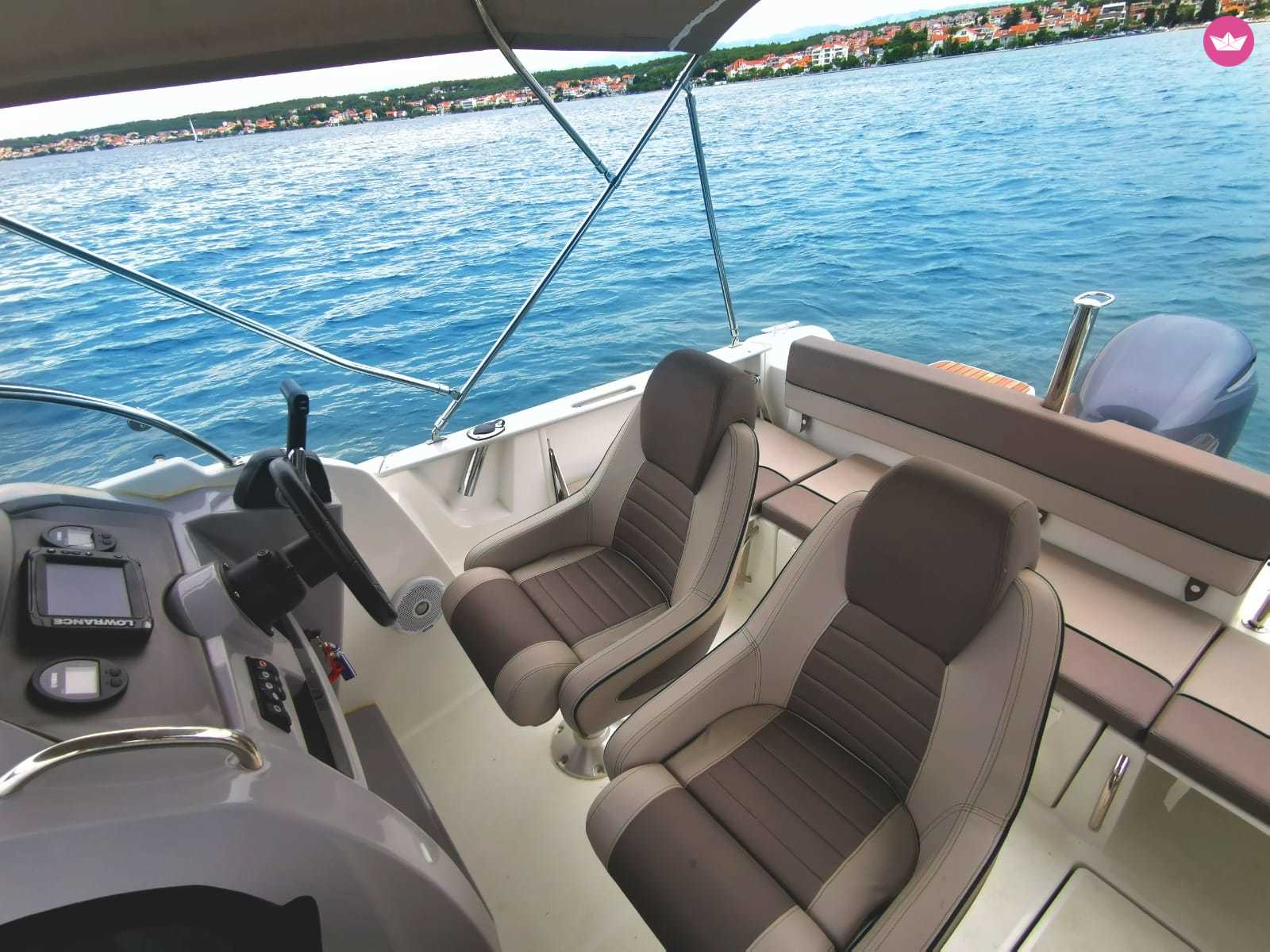 Jeanneau Cap Camarat 6.5 Wa in Zadar  