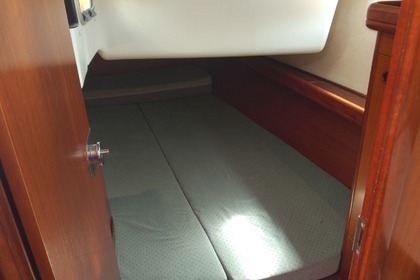 Fantástico velero Beneteau Oceanis de 33 pies en Gijón