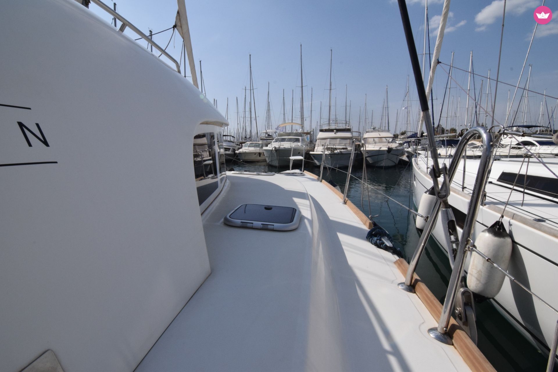 Lagoon 380 in Athens  