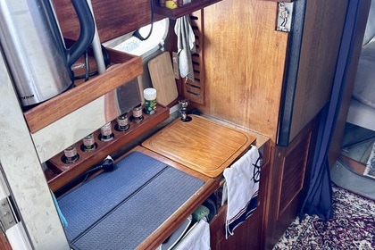Rio 830 Cabin, geräumiges Motorboot für Ferien auf dem See
