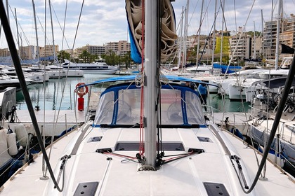 Rental Sailboat Jeanneau Sun Odyssey 469 Palma de Mallorca