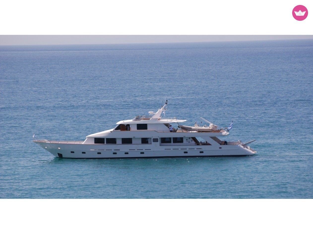 Motorboat Perama Shipyards 102 Elena  