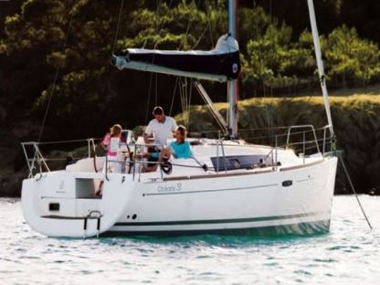Alquiler Velero Beneteau Oceanis 31 Gerona