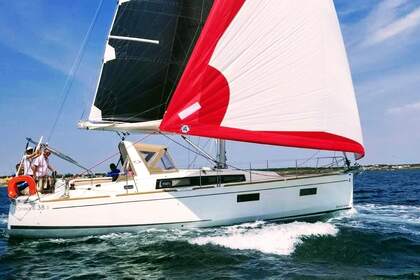 Hyra båt Segelbåt Beneteau Oceanis 38 Les Sables-d'Olonne