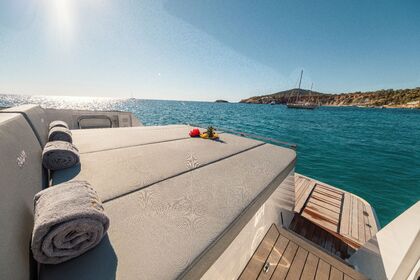 Fjord 53 CALEA - 12 personas - Ibiza Formentera con el barco con más sombra de toda la isla