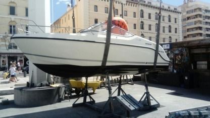 Location Bateau à moteur Quicksilver 595 Marseille