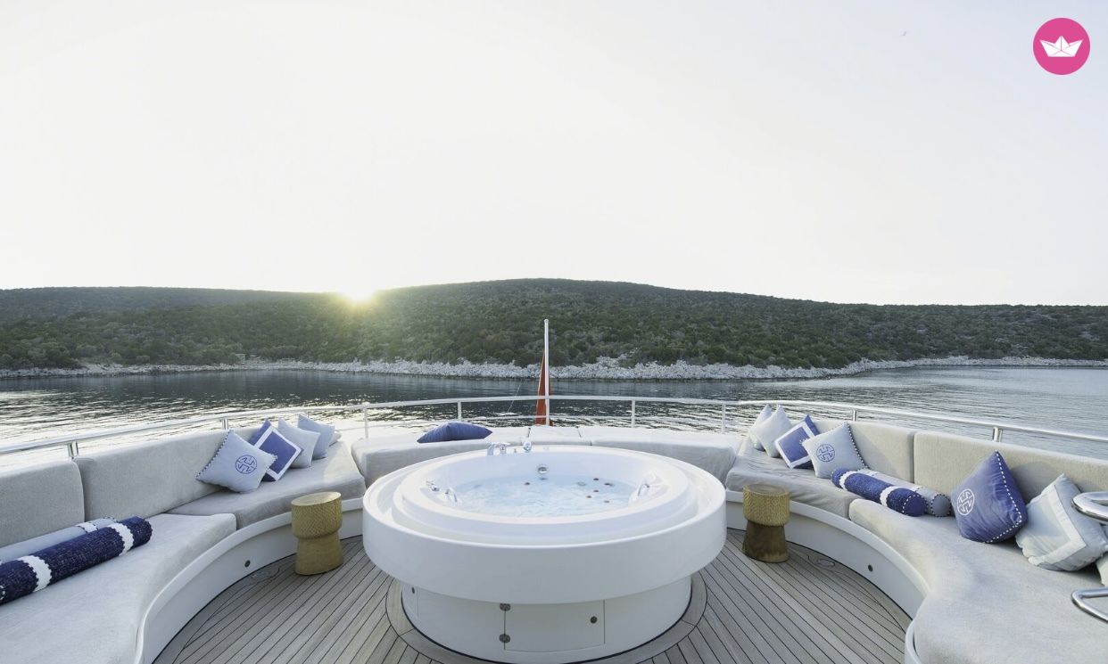 Yacht V SUPERYACHT WB53! V SUPERYACHT WB53! 2900cv 4