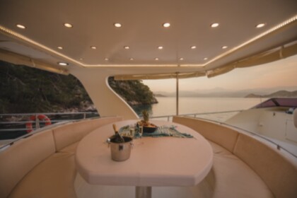 Charter Motorboat Up to Date Motoryacht 1996 Fethiye