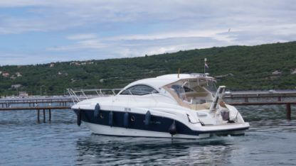 Charter Motorboat Beneteau Monte Carlo 37 Punat