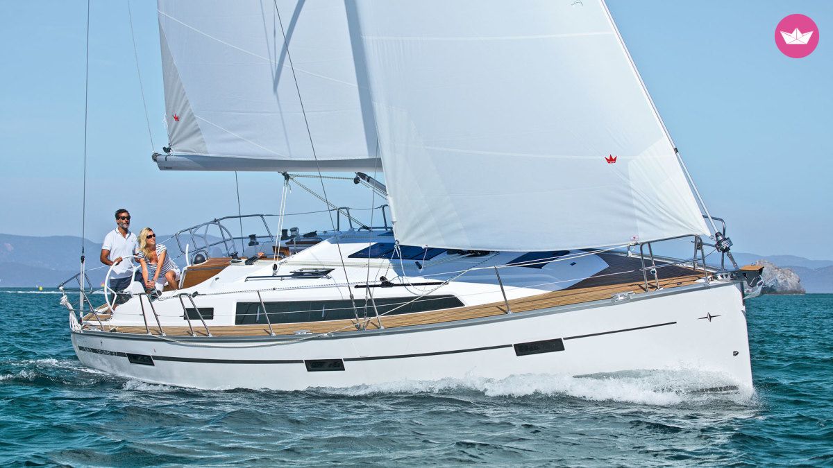 Sailboat Bavaria 37 Cruiser for rental