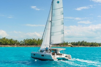 Hire Catamaran LAGOON 42 Horta