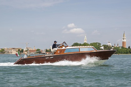 Charter Motorboat Serenella Taxi con cabina prodiera Venice