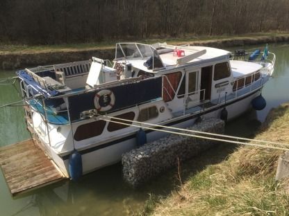 Charter Motorboat Kramer Vedette Hollandaise L'Isle-sur-le-Doubs