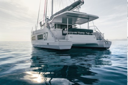 Charter Catamaran Aventura Catamarans Aventura 37 Valencia