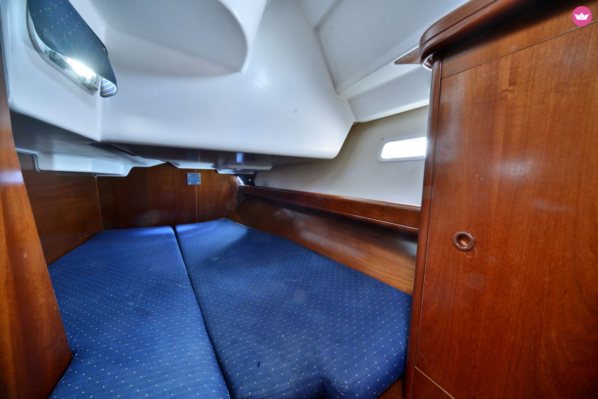 Rental Sailboat Beneteau Oceanis 373 Clipper Athens