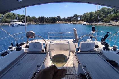 Charter Sailboat Bavaria Yachtbau Bavaria C57 - 5 + 1 cab. Split