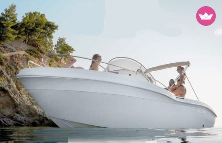 Bateau à moteur Ranieri Evo 22
