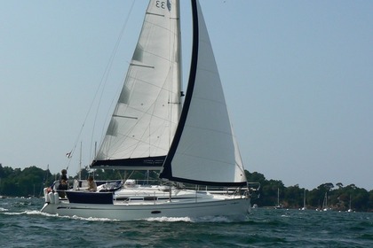 Rental Sailboat BAVARIA 33 CRUISER Locmiquélic