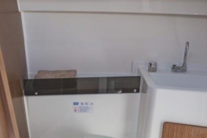 Antares 8 OB in Marina Dunat