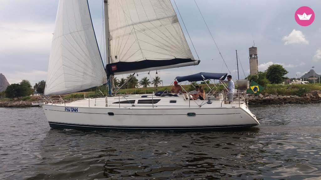 Charter sailboat in Rio de Janeiro  
